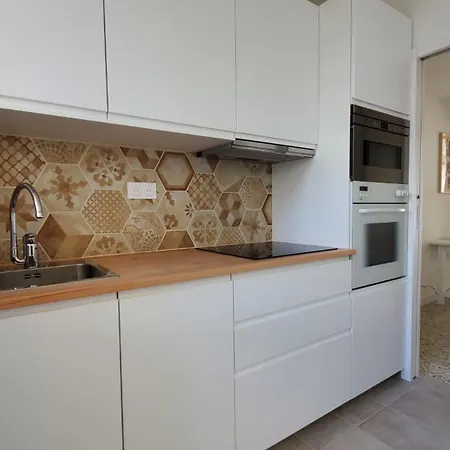 Centre & Apartment